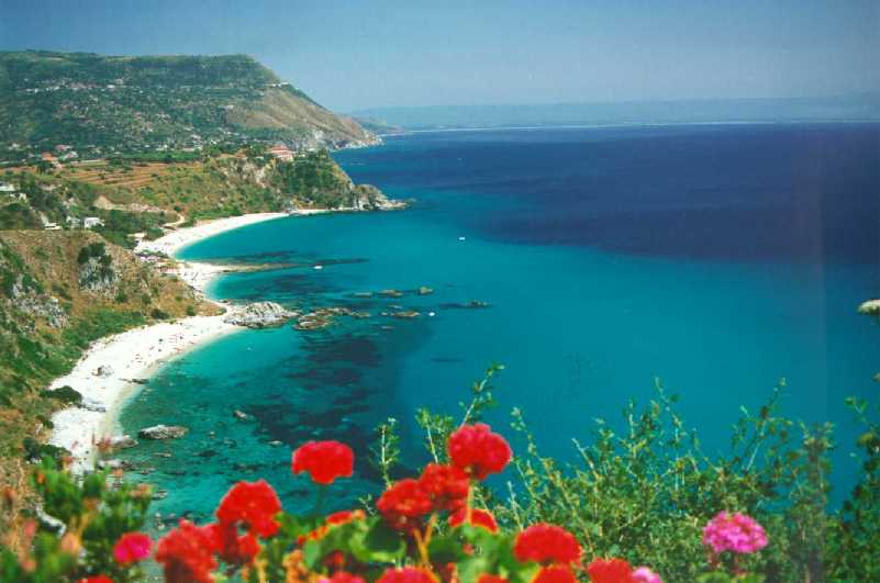 Calabria Tirréntenger apartman és hotel, szálloda ajánlatok Tim